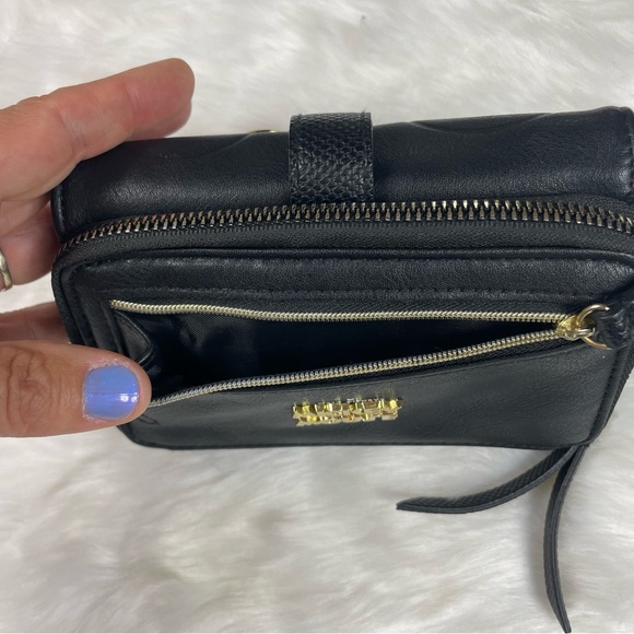 Mickey Mouse Disney Classic Wristlet Wallet. - Picture 5 of 12